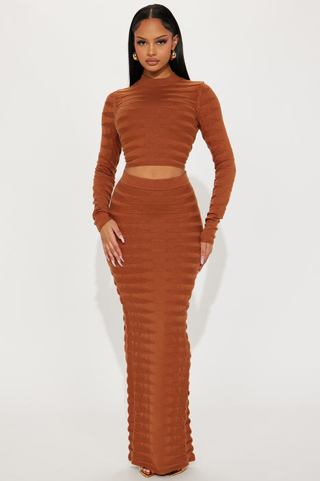 Sweater and skirt online matching set