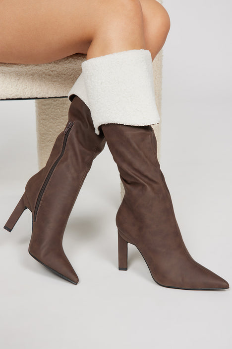 Fashion nova heel boots best sale