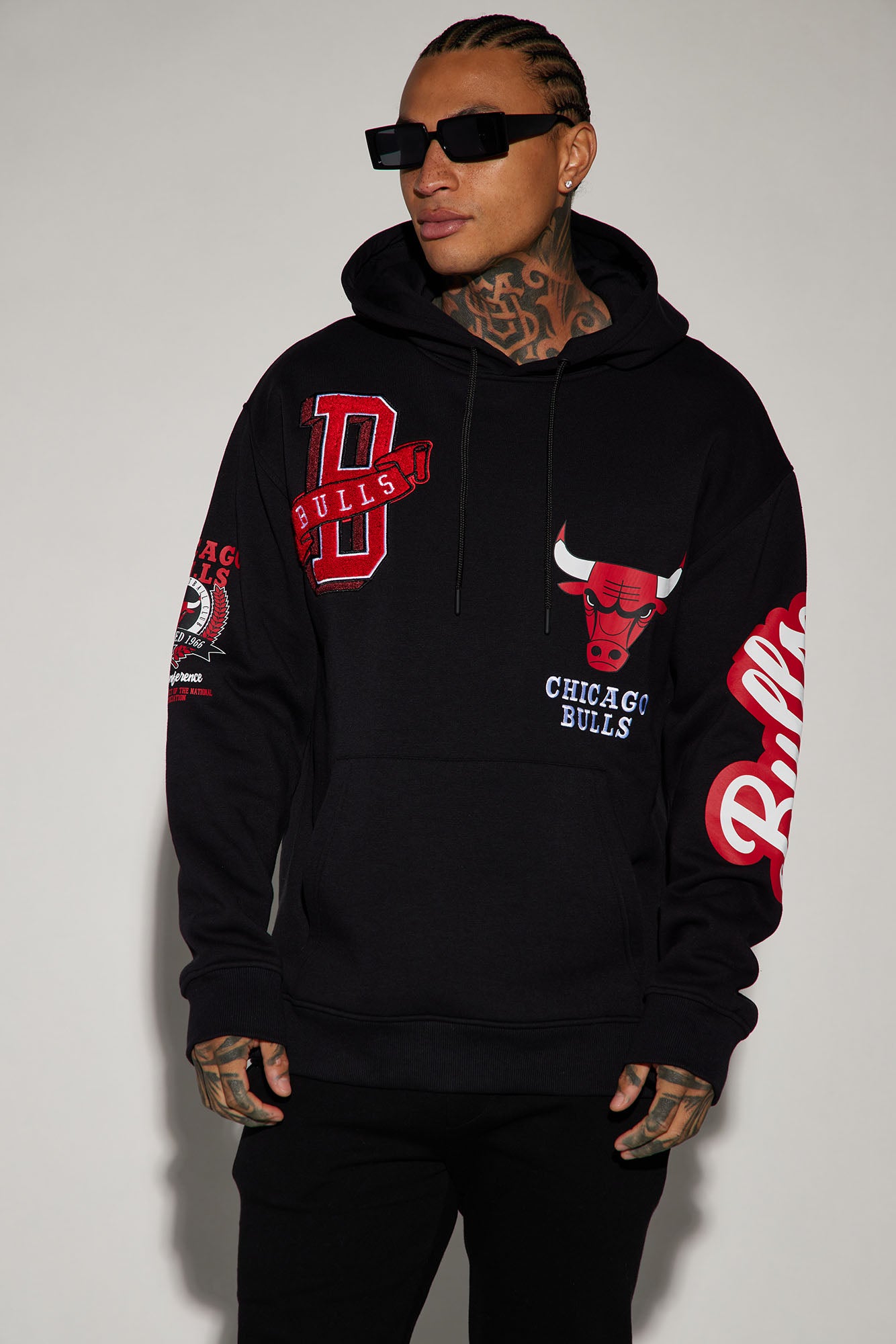 Black bulls hoodie sale