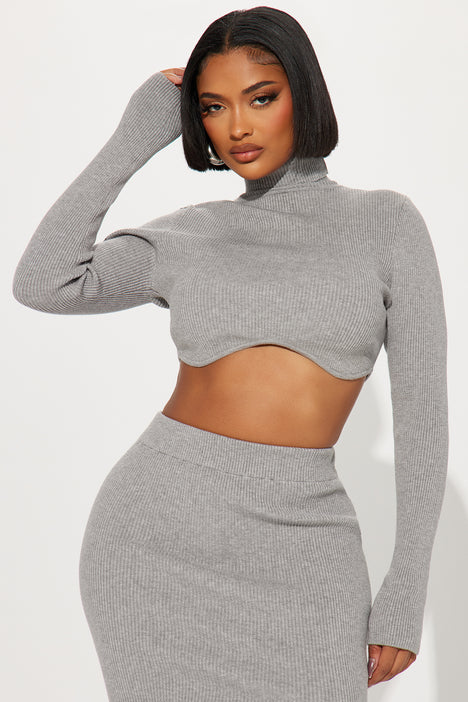 Grey cropped shop sweater and skirt