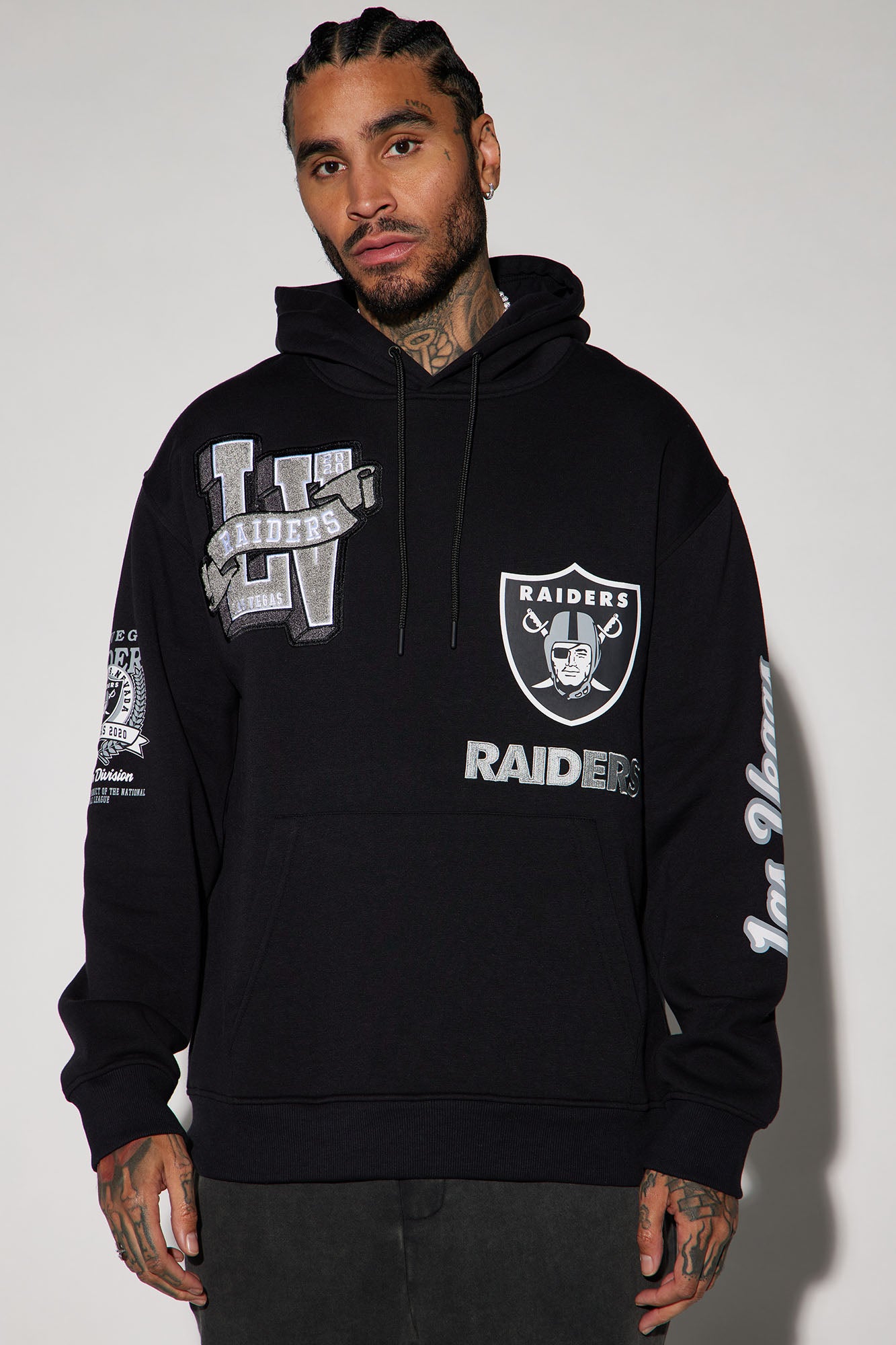 Black outlet raiders hoodie