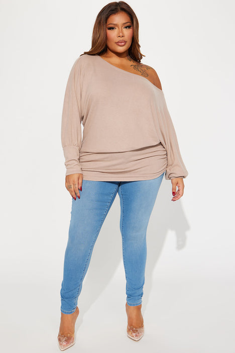 Camilla off the shoulder top 2025