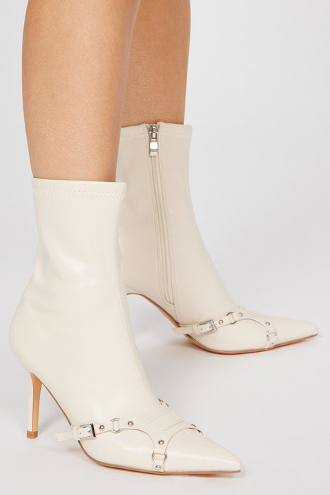 Beha pointy toe bootie hot sale