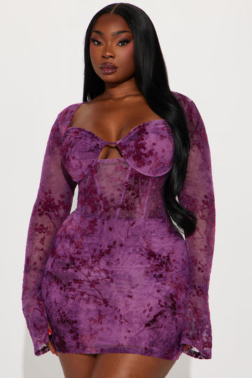 White dresses fashion 2024 nova plus size
