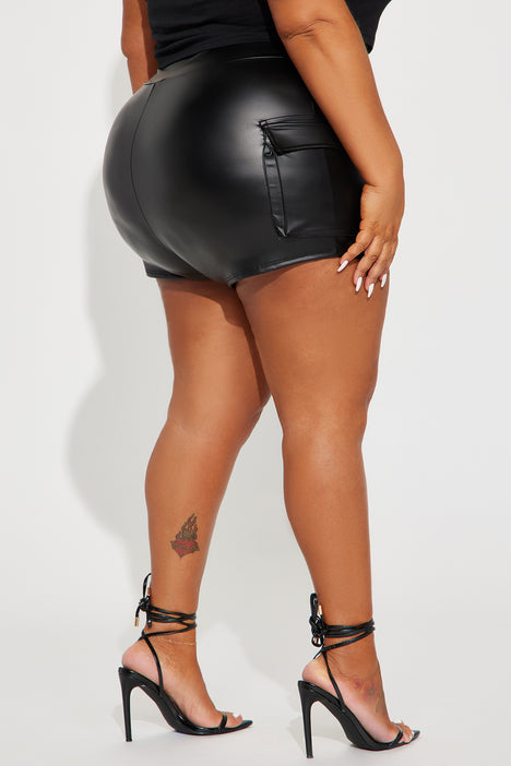 Black booty shorts plus size store