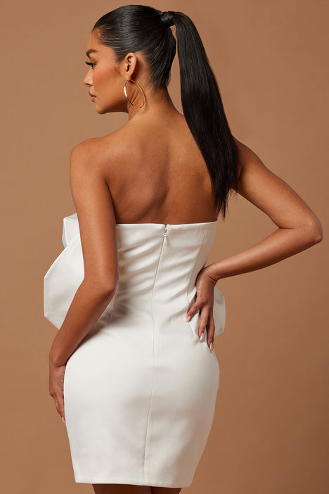 White satin sales bodycon dress