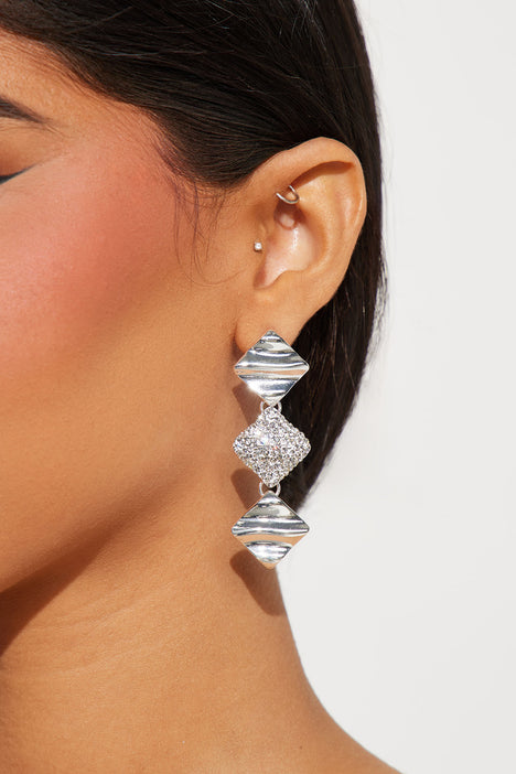 Fashion earrings sales near me