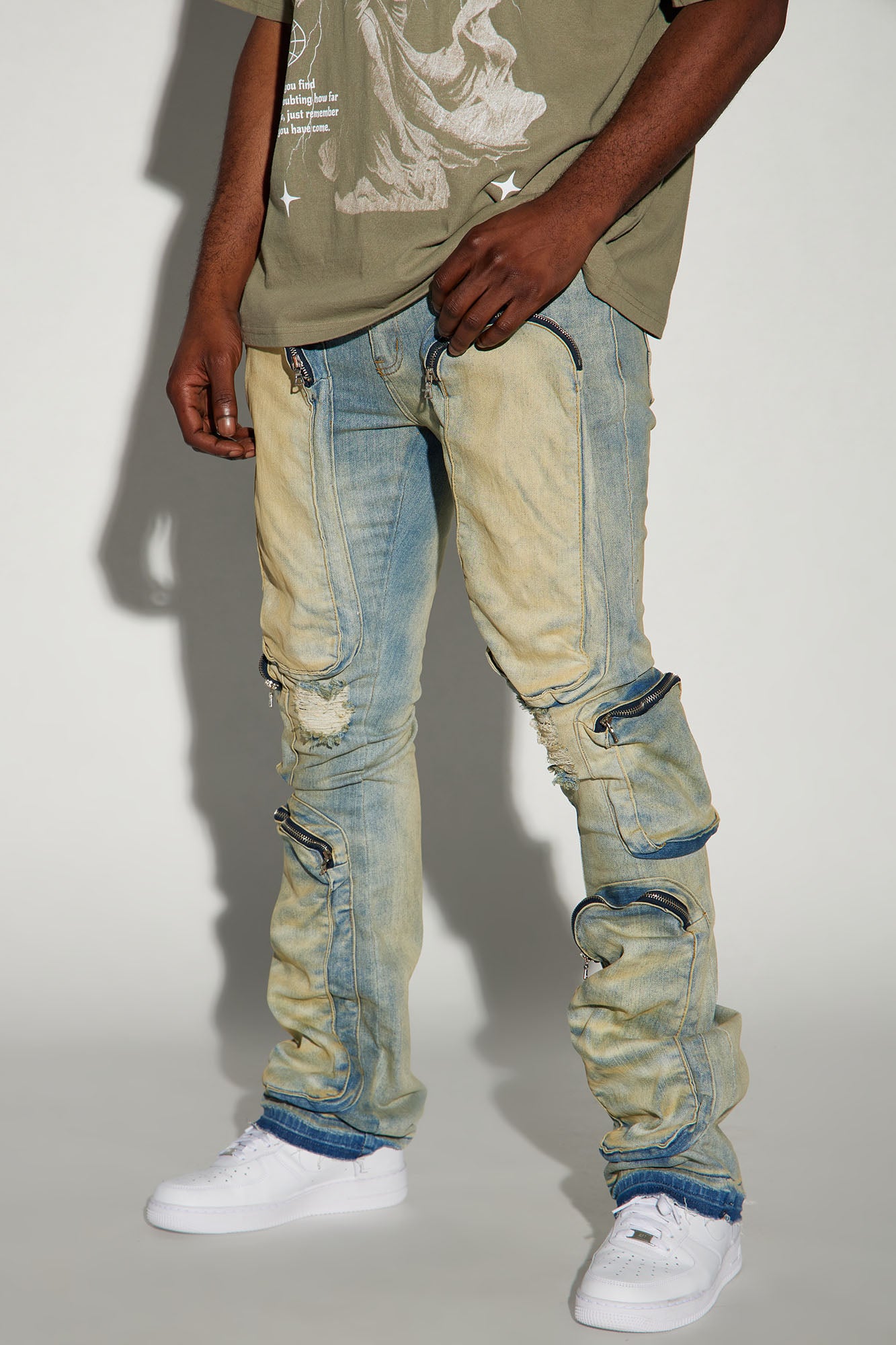 Jeans with many sales pockets