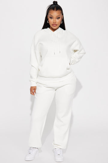 White hoodie 2025 and joggers