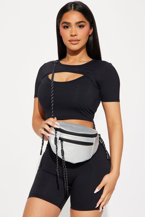 Fashion nova fanny packs hot sale