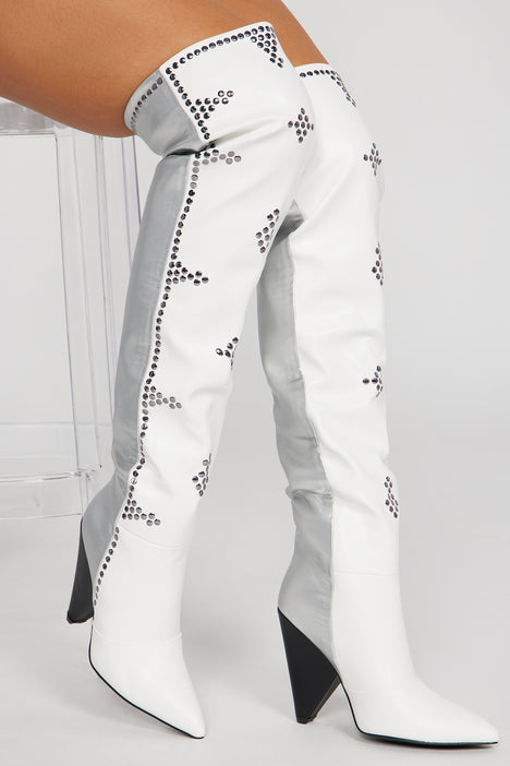 Fashion nova white clearance boots