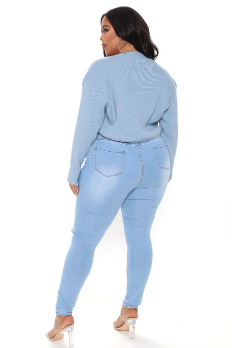 Fashion nova say yes to discount distress jeans