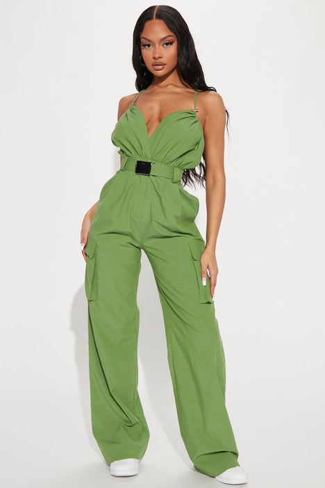 Green jumpsuit fashion nova 2025