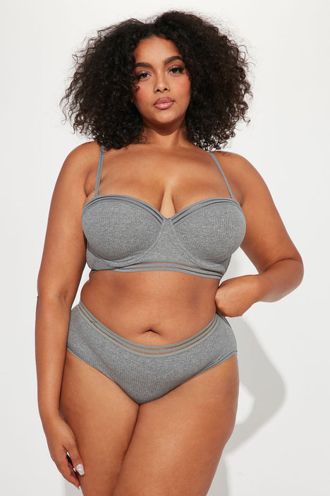 Grey bra and pants set top