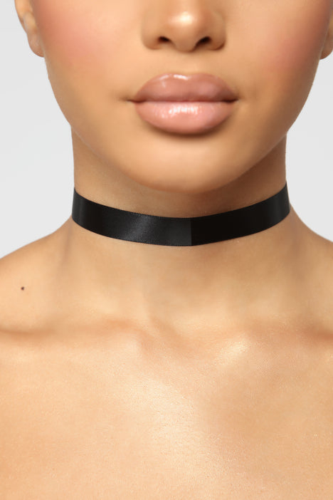 Black store satin choker