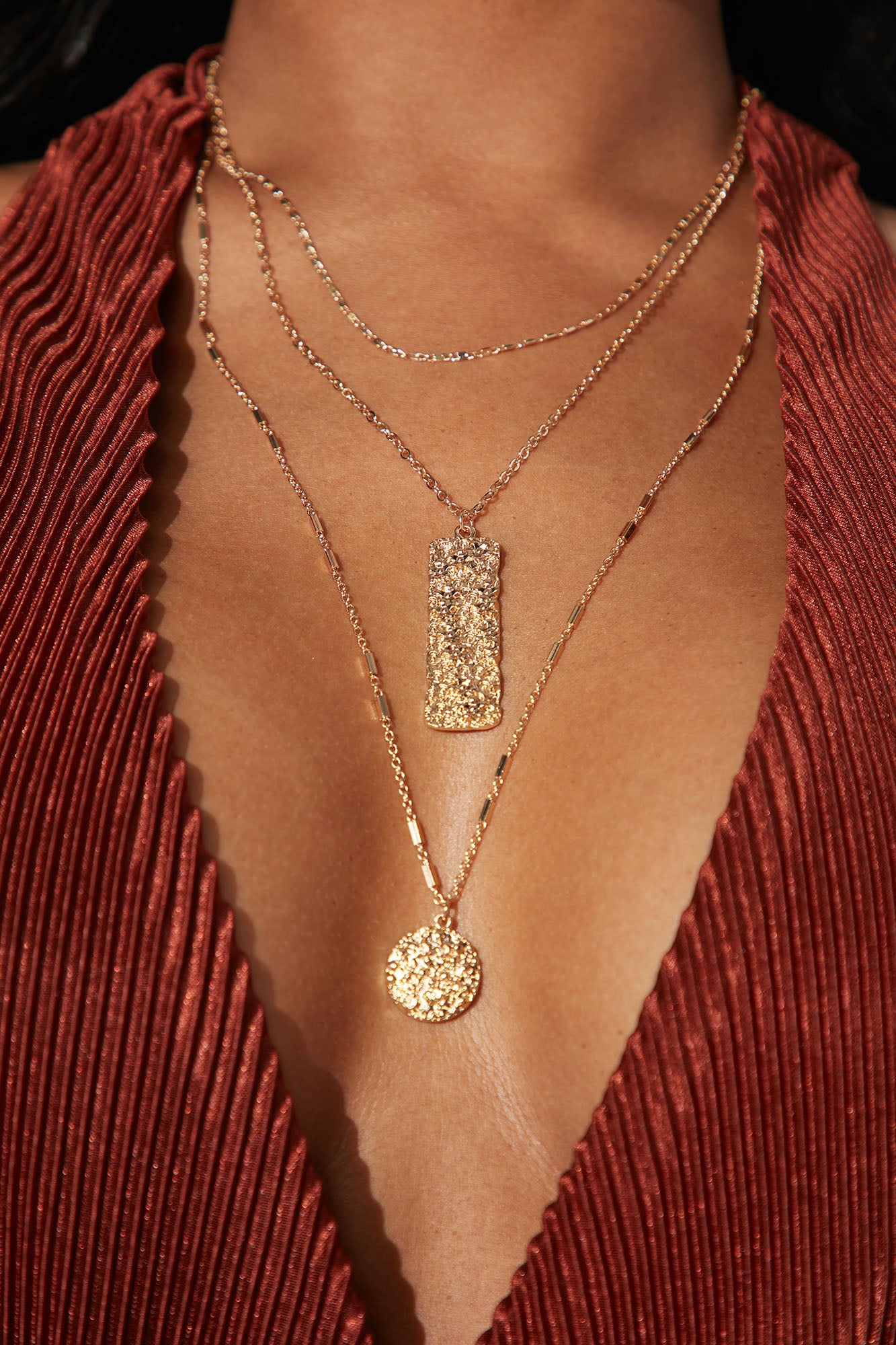 Women's fashion shop necklaces gold