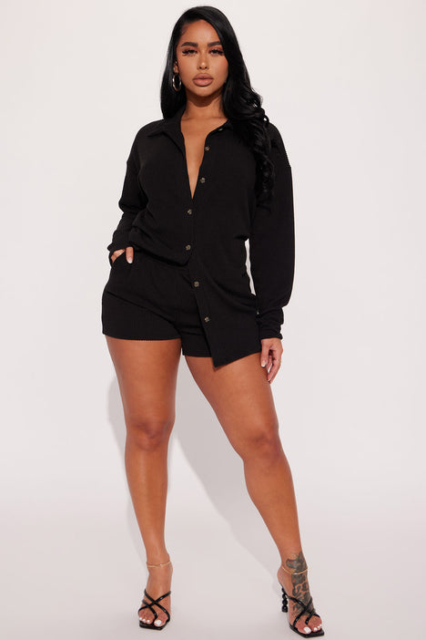 Fashion nova black best sale shorts
