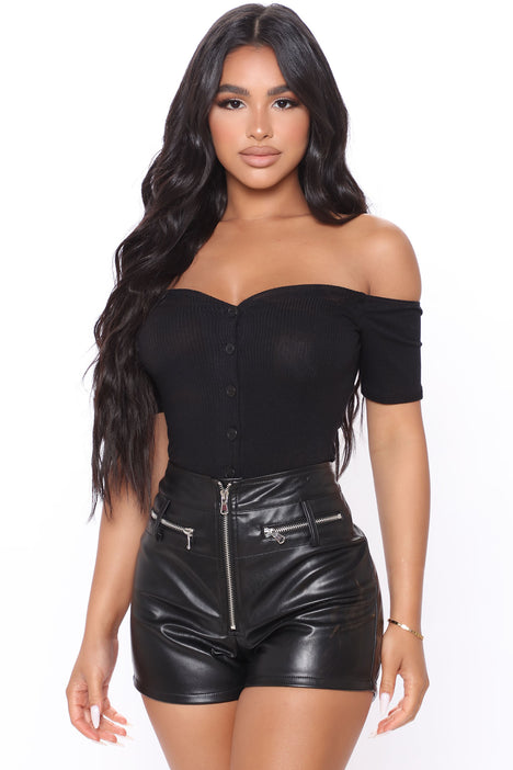 Fool In Love Short Sleeve Bodysuit Black Fashion Nova