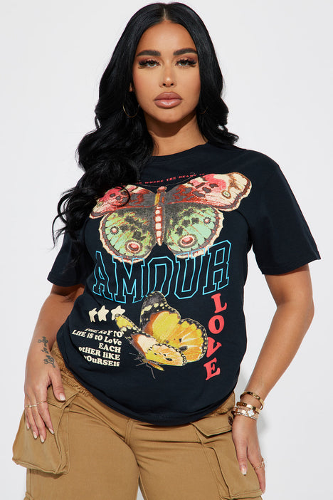Black graphic tee hotsell womens