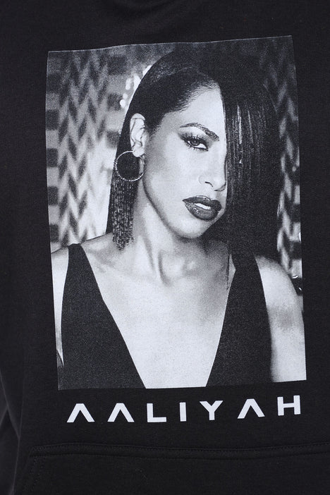 Aaliyah sweatshirt discount fashion nova