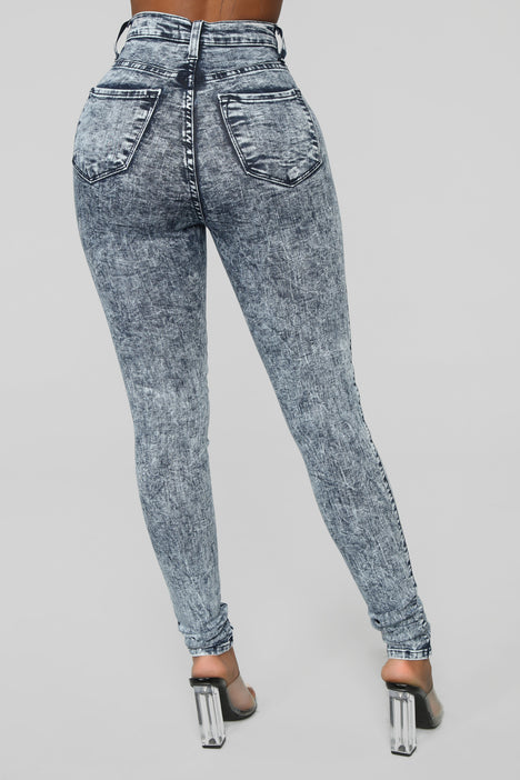 Fashion nova cheap capri jeans
