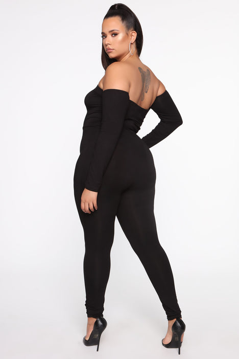 Fashion nova best sale off shoulder jumpsuit