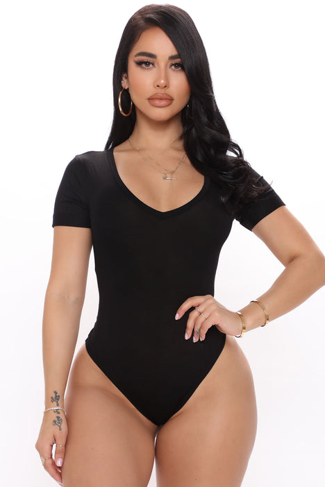 Fashion nova black bodysuit sale