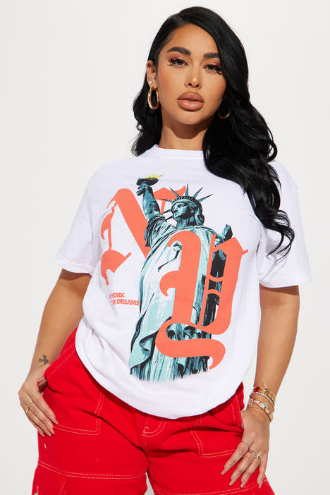 Fashion nova sale graphic tees