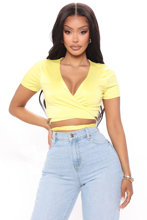 Fashion nova yellow crop top on sale