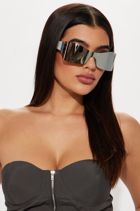 Oversized sunglasses fashion nova top