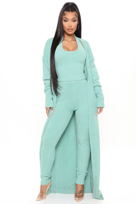 Fuzzy pajama best sale set fashion nova