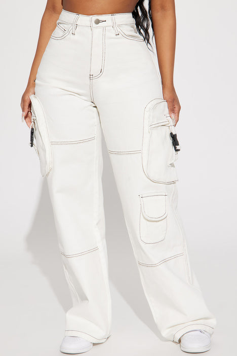 White cargo online pants fashion nova