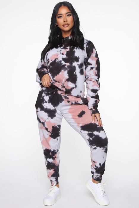 Tie dye sweatpants online fashion nova