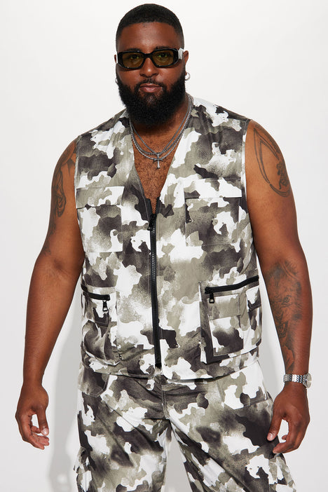 Camouflage sale vest jacket
