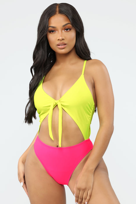 Fashion store nova swimwear