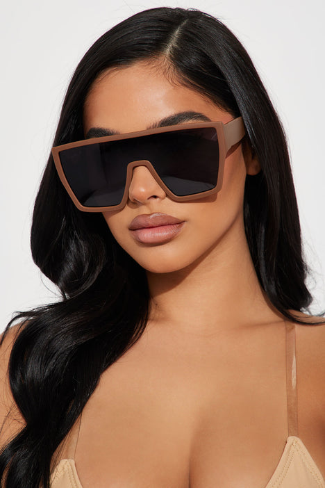 Fashion nova oversized sunglasses clearance