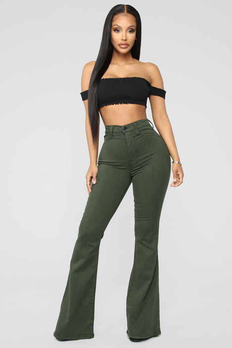 Fashion nova bell bottom 2025