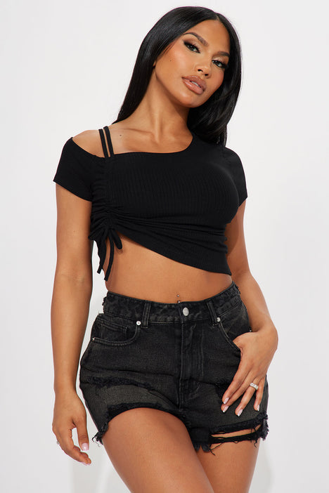One shoulder crop hotsell top fashion nova