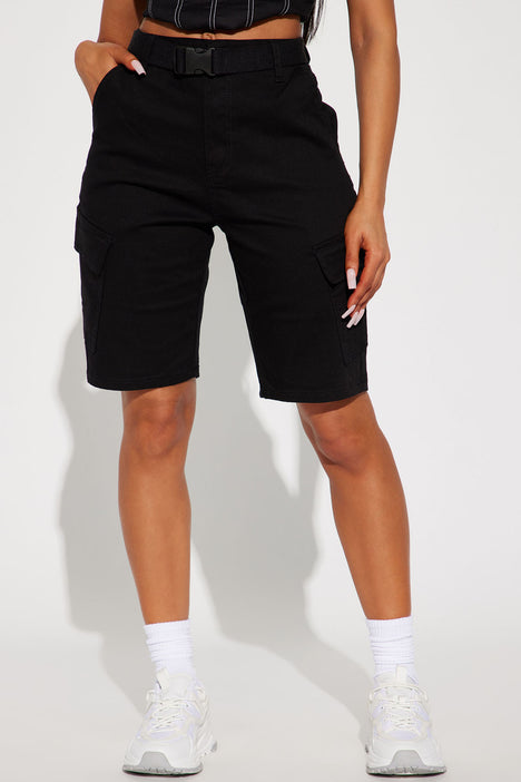 Cargo shorts fashion nova sales