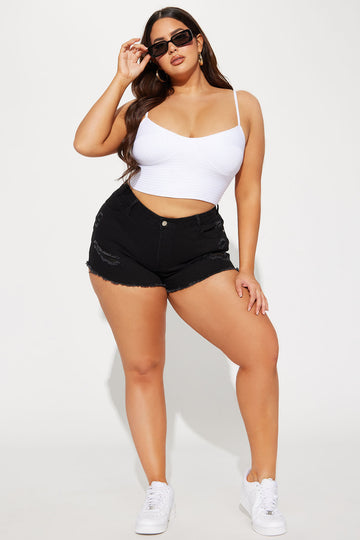 Plus size shorts fashion nova 2025