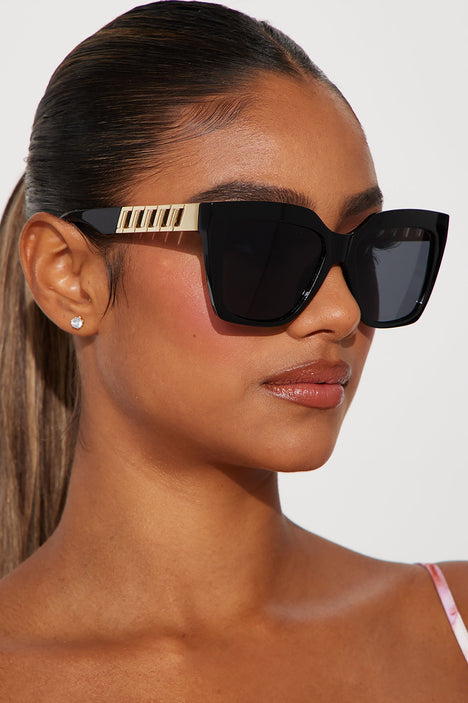 Sunglasses close clearance to me