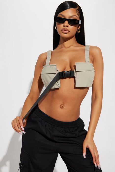Lara croft fanny pack store fashion nova