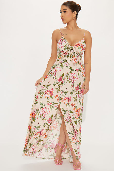 Fashion nova hotsell floral dresses