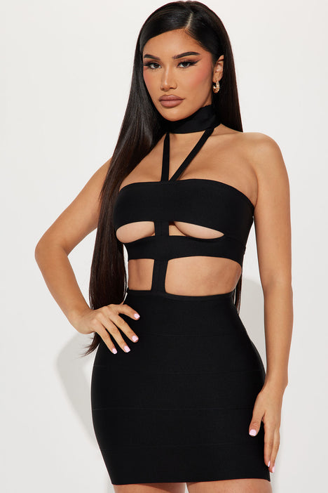 Fashion nova outlet peekaboo dress