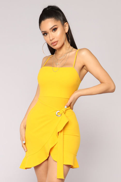 Fashion nova yellow dress on sale