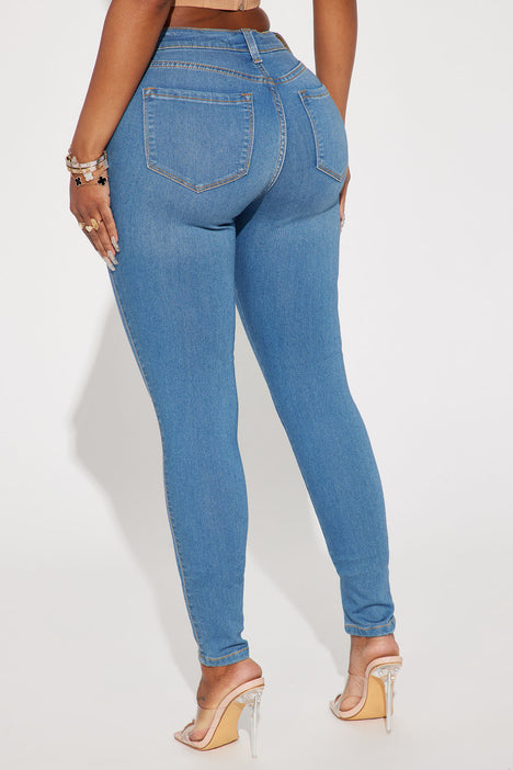 Fashion nova jeans on skinny girl hot sale