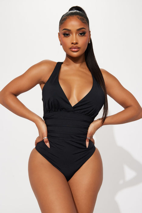 Black one hotsell piece fashion nova