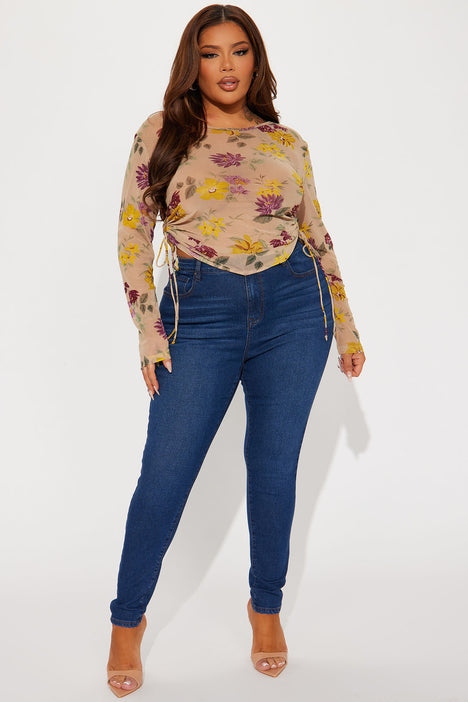 Fashion nova curve sales jeans size chart