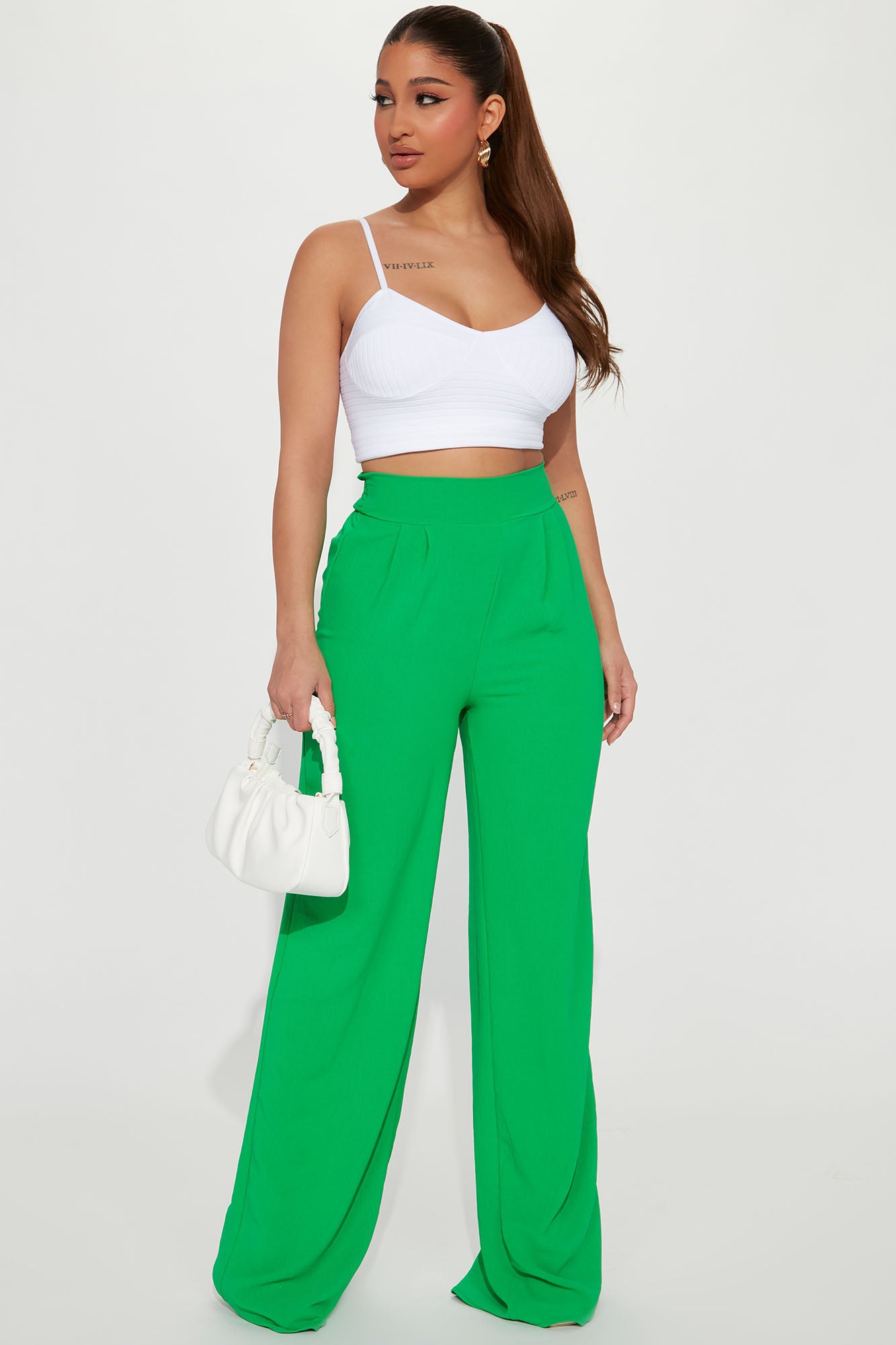 Fashion nova green pants 2025