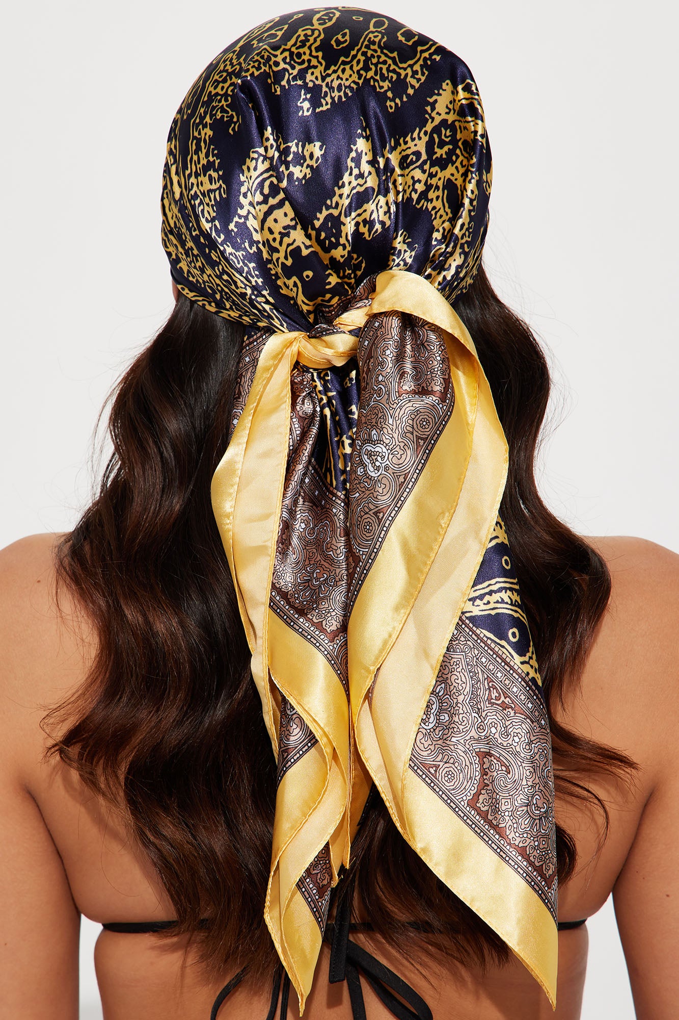 Fashion shop nova scarf
